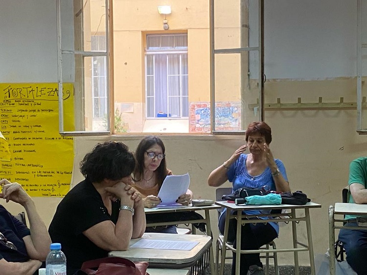EXPONIENDO TERESA